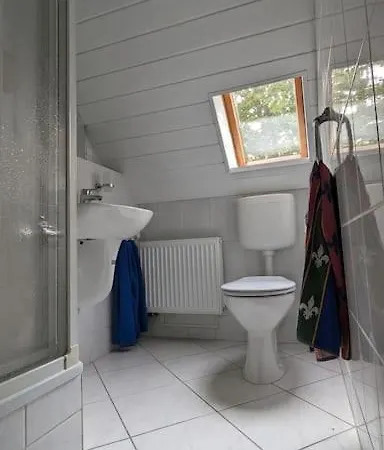 아파트 Charmante Dachgeschosswohnung Ronneburg (Thuringia)