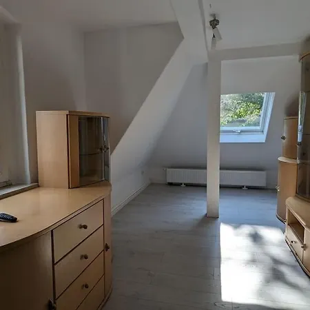 아파트 Charmante Dachgeschosswohnung *